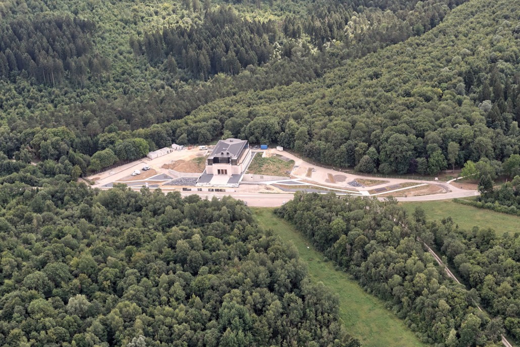 Verdun Memorial Museum, aerial view. Photo: Jean-Luc Kaluzko, 2015.