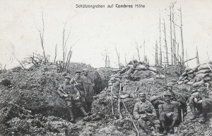 Tranchée allemande aux Éparges, 1915. Collection privée. Droits réservés.