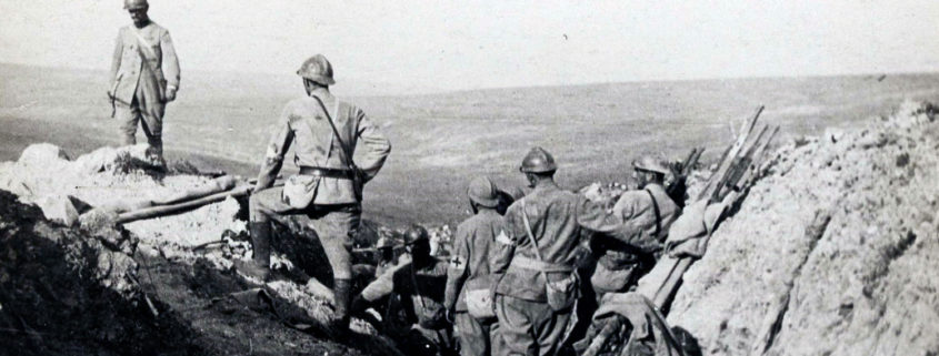 Soldats français sur la cote 344, fin août 1917. Collection BDIC