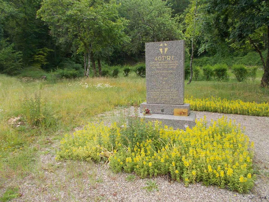 Monument du 407ème régiment d’infanterie aux carrières de Vaux-Chapitre. Collection Mémorial de Verdun.