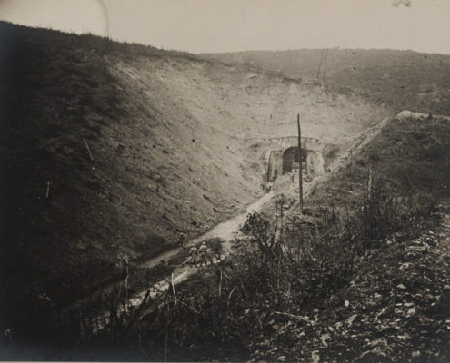 Sortie Est du tunnel de Tavannes. © Mémorial de Verdun