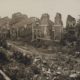 Un rue du village bombardé, Apremont 1918. La Contemporaine - BDIC_VAL_221_032