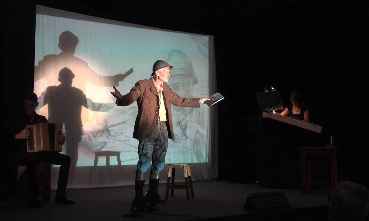 Spectacle Fraternisons ! © Compagnie Le Puits