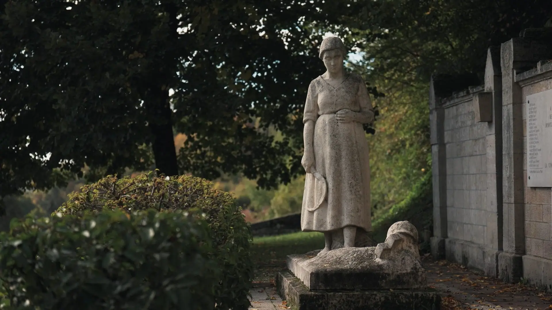 sentinelles_de_l_oubli_tremont_sur_saulx_c_melisande_films_.jpg