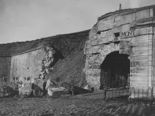 bdic_val_195_112_douaumont_janvier_1916_3.jpg