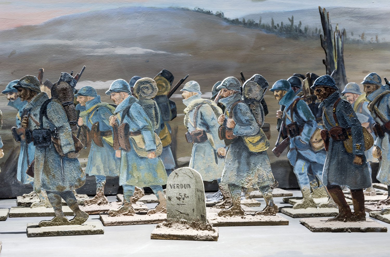 Le diorama de Ramel. Peinture sur bois – 125 figurines et un décor en 5 parties. © Mémorial de Verdun - champ de bataille