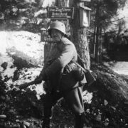 Officier allemand en tenue d’assaut, 1917. Collection particulière.