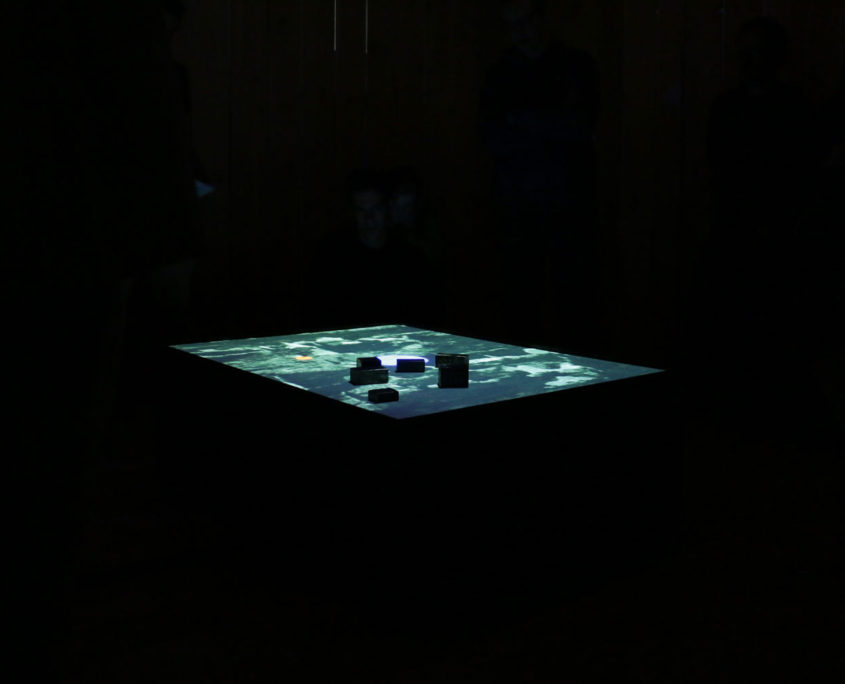 Soleil blanc. Une installation audiovisuelle interactive de Pierre Jodlowski et David Coste. Photo : Studio Éole.