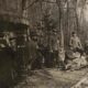 Forêt d'Argonne. P.S. allemand. Brancardiers soignant un blessé. 1915. La Contemporaine. BDIC_VAL_193_105